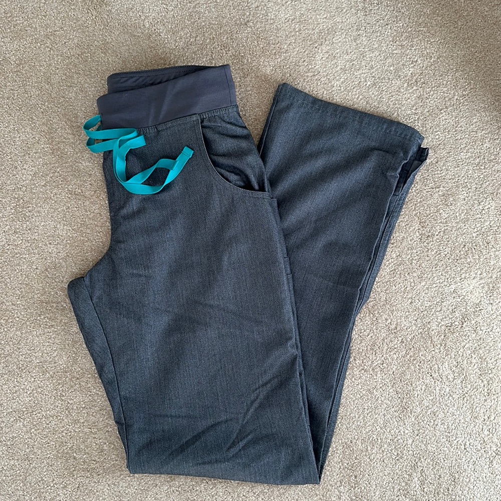 Figs Kade Cargo Scrub Pants ST